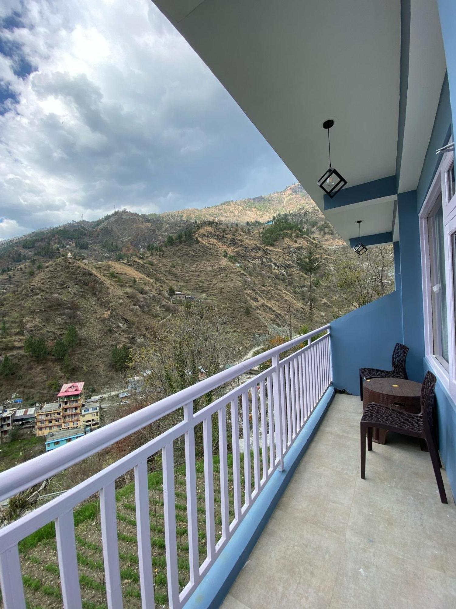Diya Mountain House Tirthan Banjar Room photo